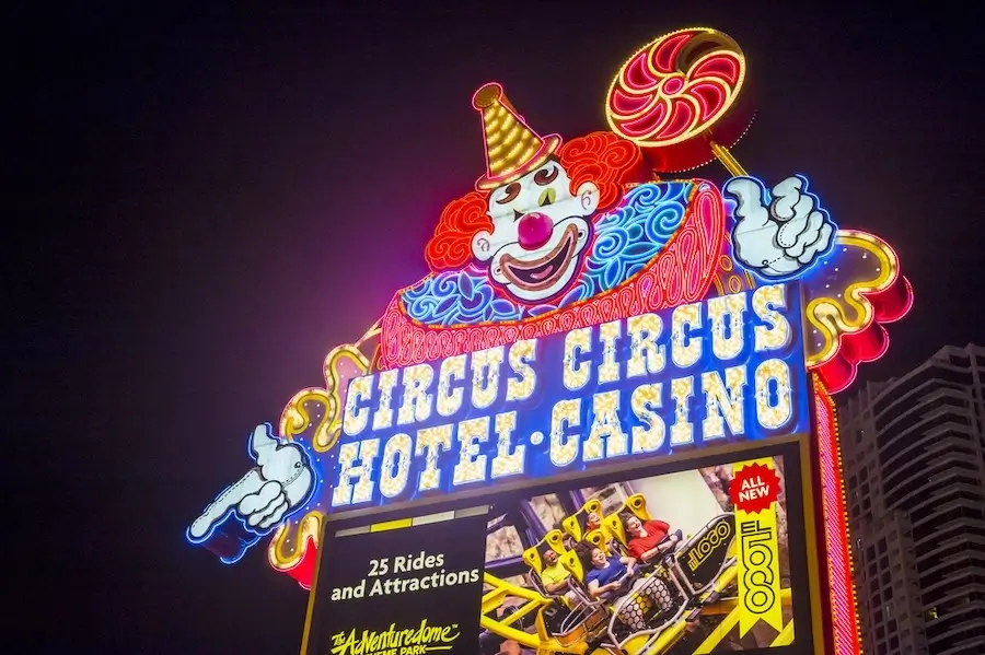 circus circus casino light sign